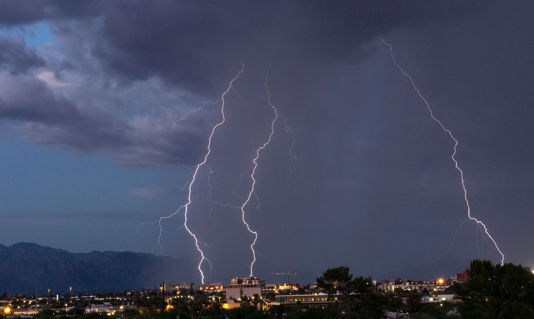 Lightning U of A 8-11-18